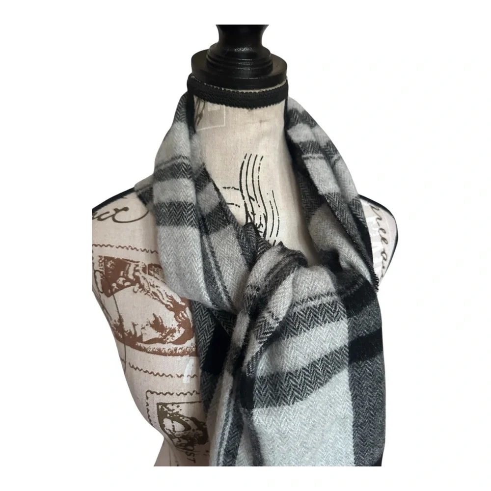 Italian Wool Plaid Scarf Gray Black Classic Minimal Winter Rectangle Made Italy